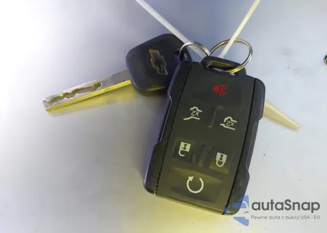 2016 Chevrolet Silverado 1500 1Lt из США, поврежденный, VIN 3GCPCREC5GG326461